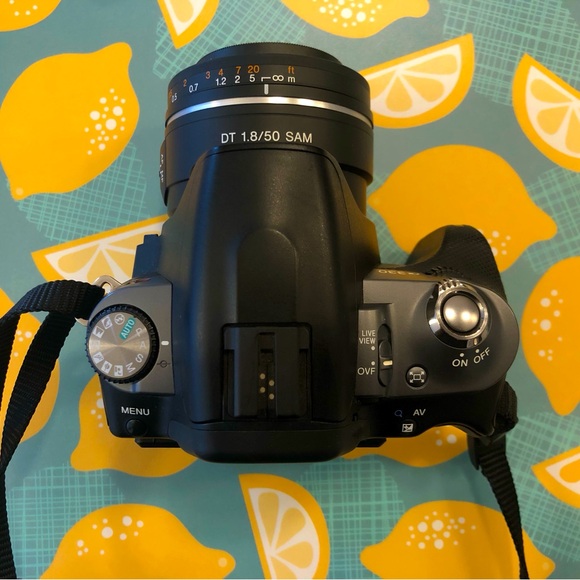 Sony Alpha 330 (Sony A330) kit with 2 lenses - Picture 7 of 13